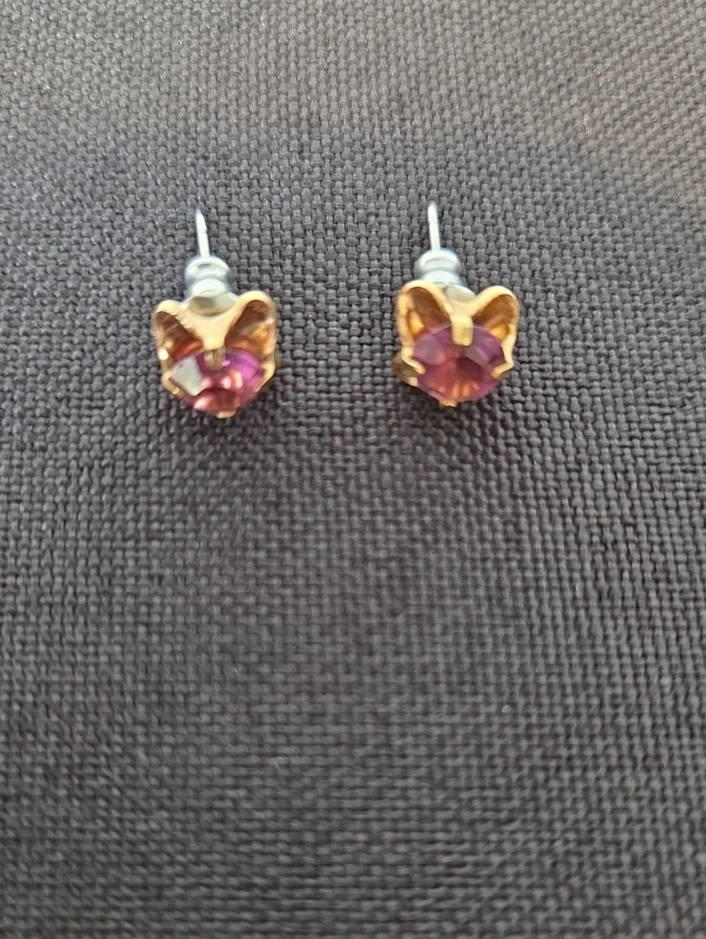 Gold Flower Brooch and Heart Stud Earrings Set with Pink Gemstones